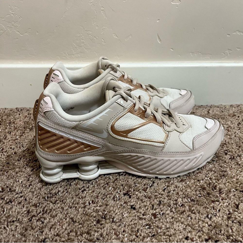 Nike Shox Enigma 'Desert Sand' Sneakers Shoes Women's Sz 8, Beige, Pink Colorway